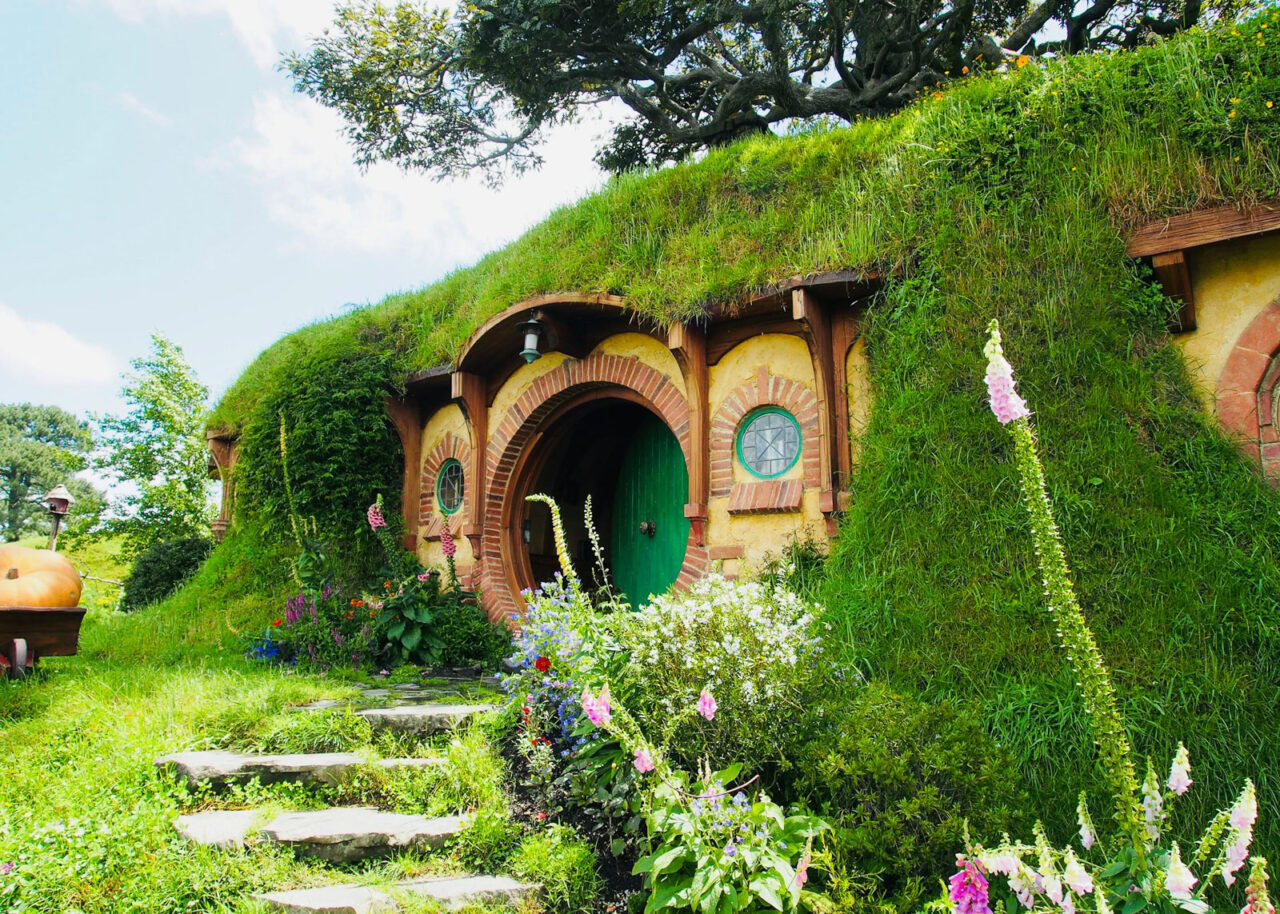 hobbiton-new-zealand-1280x914-1 Hobbiton in New Zealand